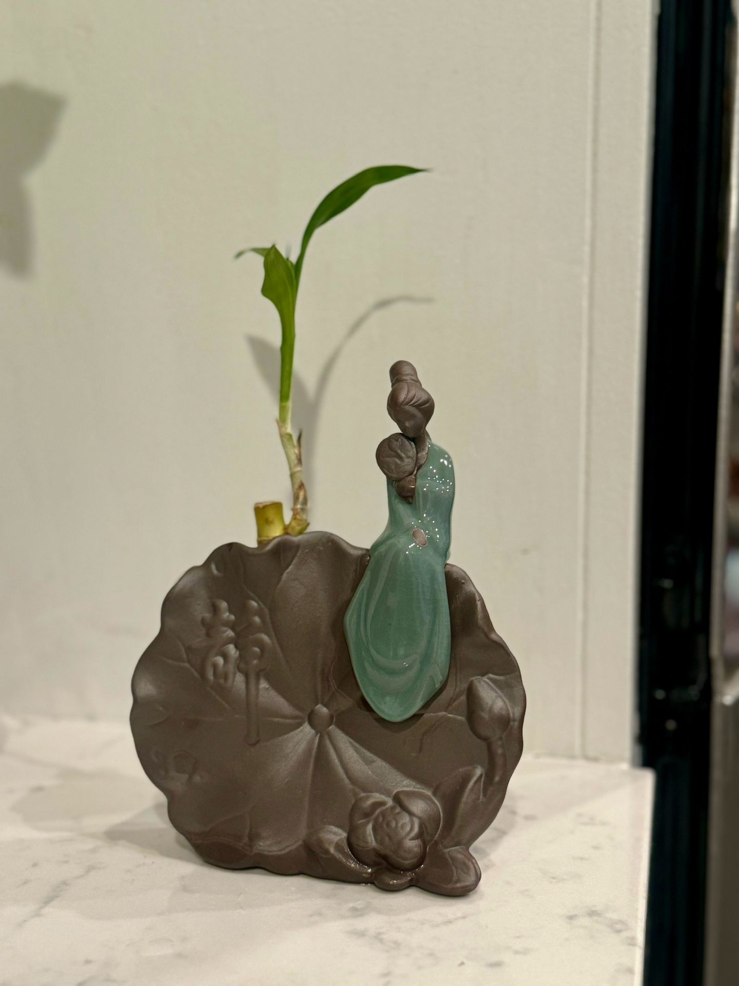 ☯️ Zen Decor: Oriental Lady Lotus Planter /Vase 