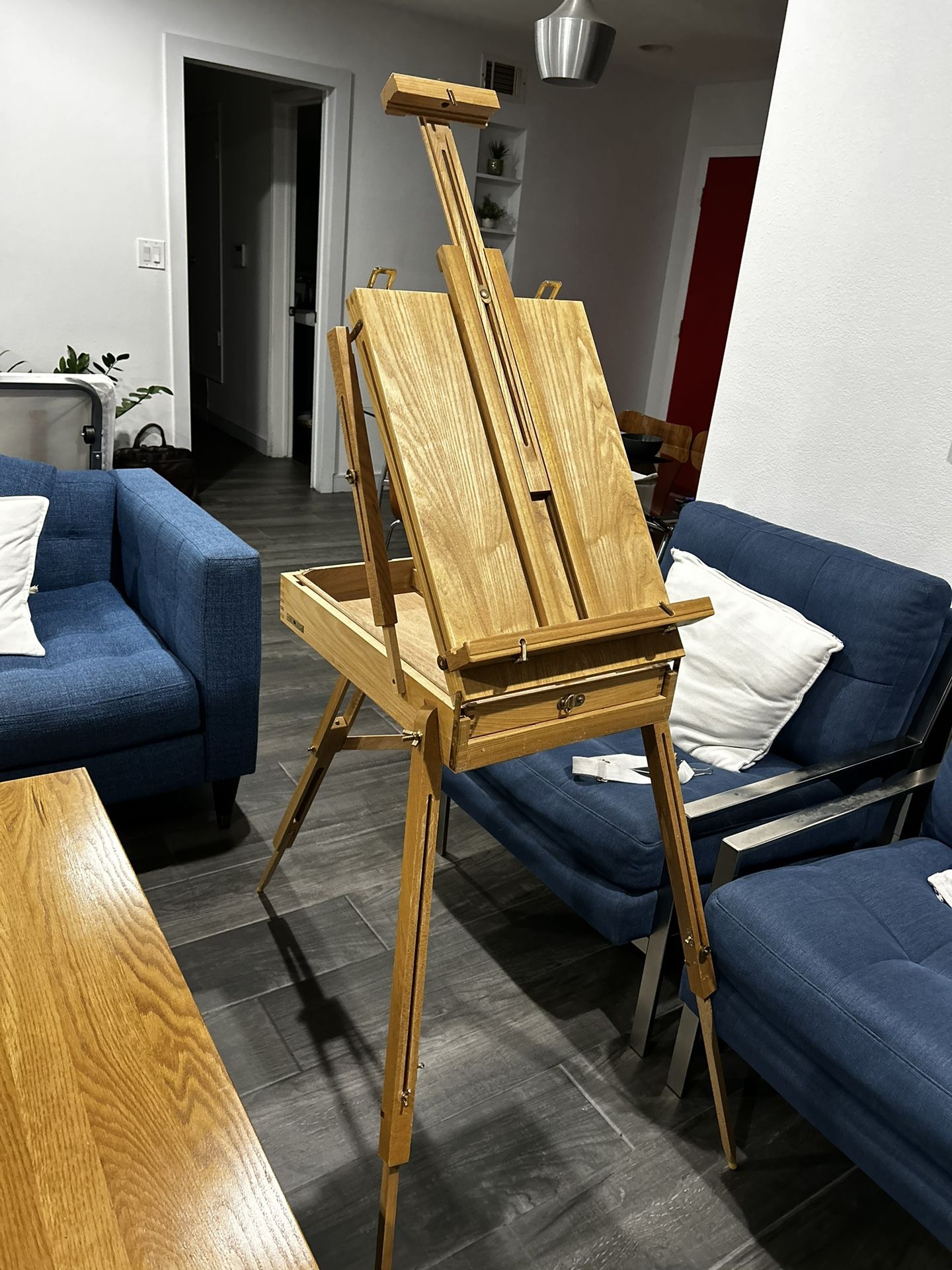 French Travel Easel