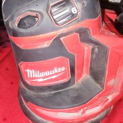 Milwaukee Cordless 18 Volts Polisher