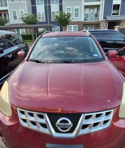 Car Nissan rogue 2012