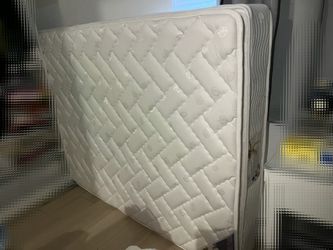 Queen size mattress
