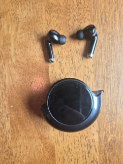 Wireless Bluetooth Earbuds – Smart Touchscreen Charging Case