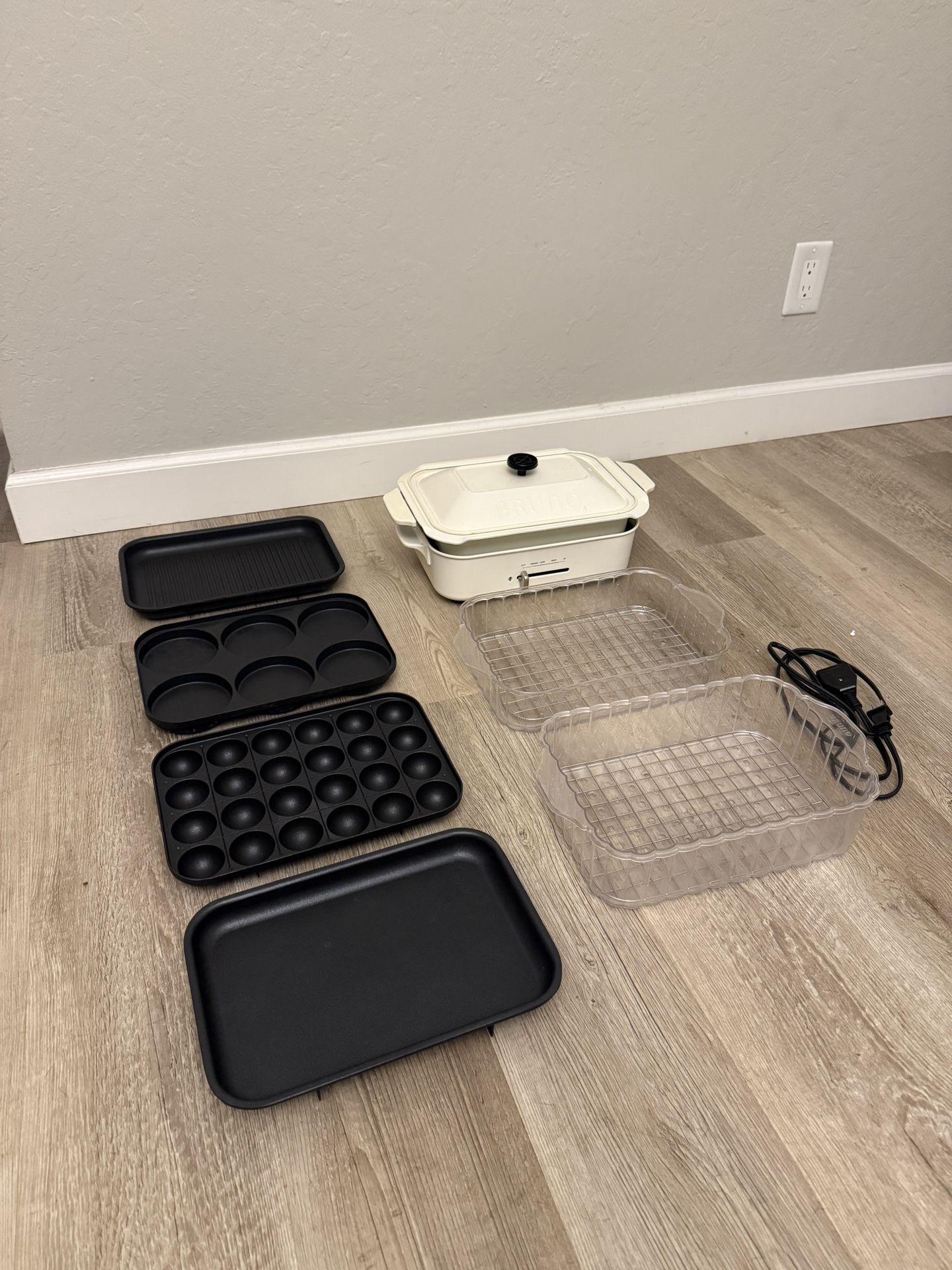 BRUNO Compact hot Plate + Ceramic Coated pan + Grill Plate + Multi Plate 4piece Set + steam rack
