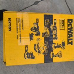 Dewalt 7 Tool Combo Kit With Two 5.0ah Batteries And Charger New