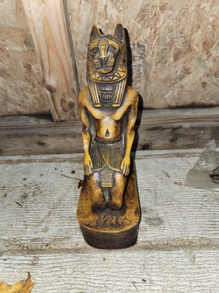 Egyptian God Statue 11 In Tall