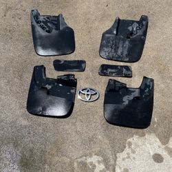 08  Tundra OE Mud Flaps