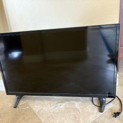Insignia 32 inch fire TV edition (model NS – 32DF310NA19) Alexa voice remote- great condition