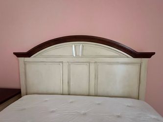 Bedroom set
