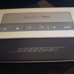 Bose Sounding Mini Bluetooth Speaker