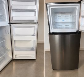 🧊 Frigidaire Stainless Steel Refrigerator – $350 OBO