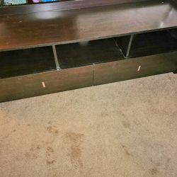 Entertainment Center/TV Stand