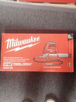 MILWAUKEE M12 CORDLESS GREASE GUN
