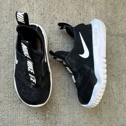 Flex Runner Slip-On Running Shoe Size 6C