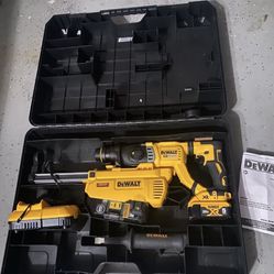Dewalt Dust Extractor DWH205