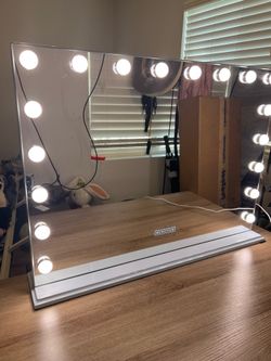 Vanity mirror with Bluetooth