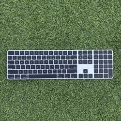 Apple Keyboard 
