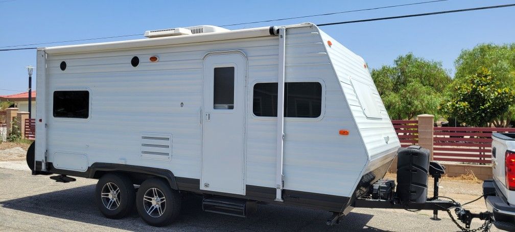 2006 Forest River 22 Ft ...... 3950 Pounds Empty...... Updated Coler Scheme
