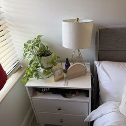 White Night Stand - 2 Drawer 