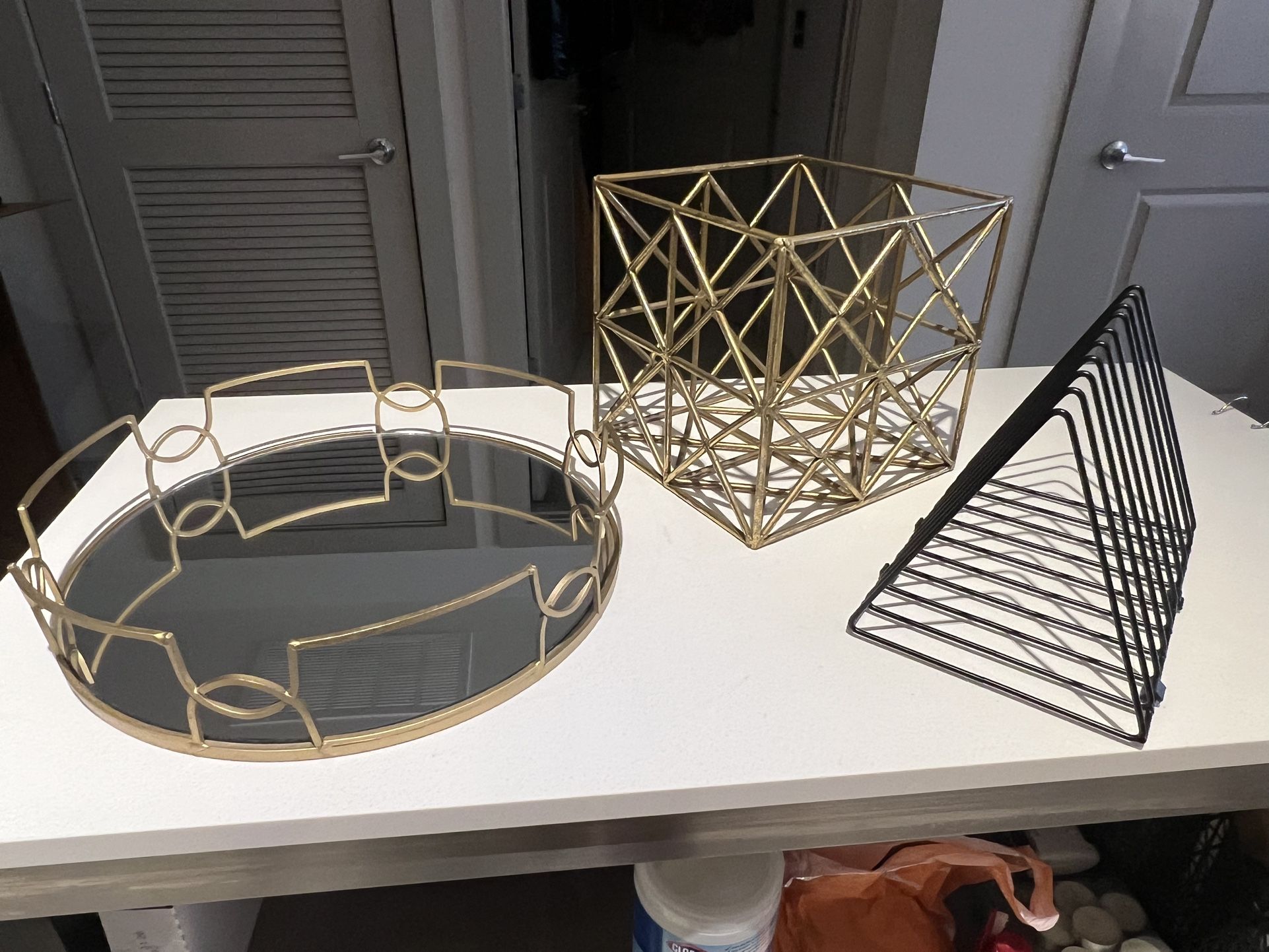 Decorative Pieces