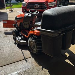 Husqvarna Lawn Tractor YTA 22V46