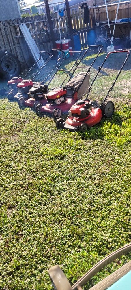 Lawn mowers 3 Left