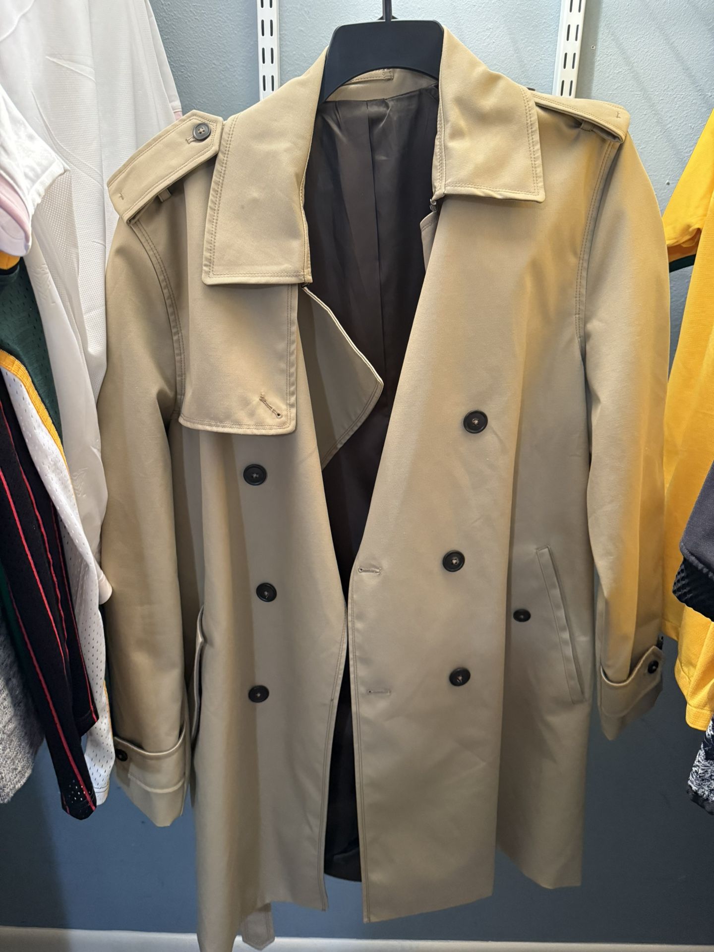 Water-repellent Trench Coat with belt