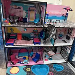 L.O.L Dollhouse