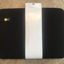New Black CaseLogic Soft Padded Protective Slip Sleeve Case for Laptop 