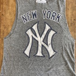 New York Yankees Genuine Merchandise Muscle Tee Size Medium Grey 