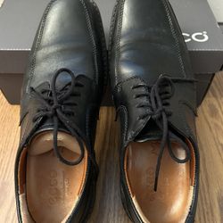 Ecco Men's Classic Black Leather Oxfords