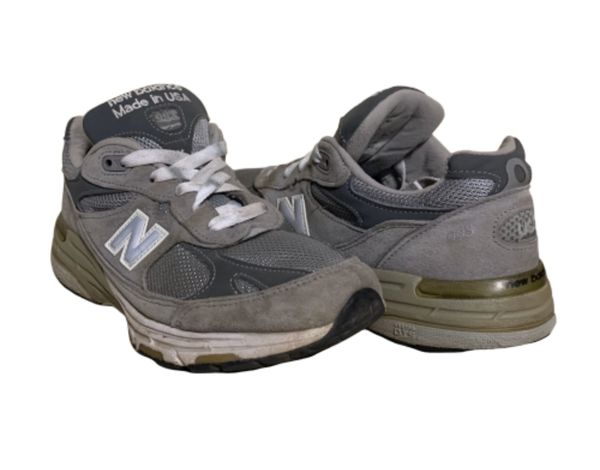 New Balance 993 Grey/White Casual Trainer Walking Shoes Womenâs Size 7 for Sale in Los Angeles 