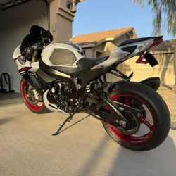 23’ GSXR 750
