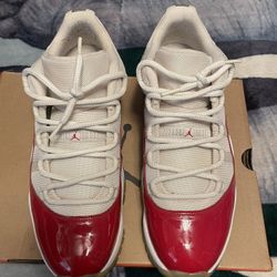Jordan 11 Low 