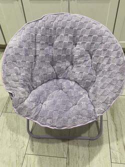 Saucer chair