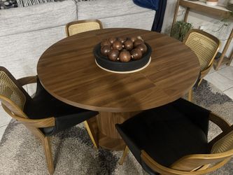Kitchen Table and Chairs