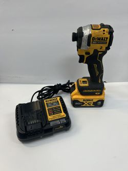 Dewalt ATOMIC 20V MAX Cordless Brushless Compact 1/4 in. Impact Driver drill with 20v 4ah large battery & charger 