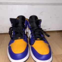 Air Jordan 1 Mid ‘Lakers’ DQ8426-517  Men’s 10.5