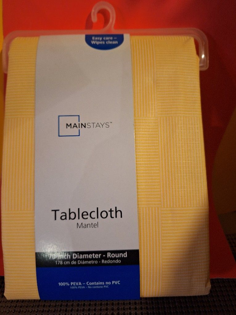 Mainstay Round Tablecloth Mantel 70-inch Dia-$15