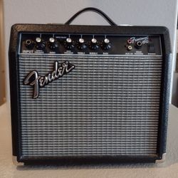 Fender Frontman 15G Guitar Amp in Black