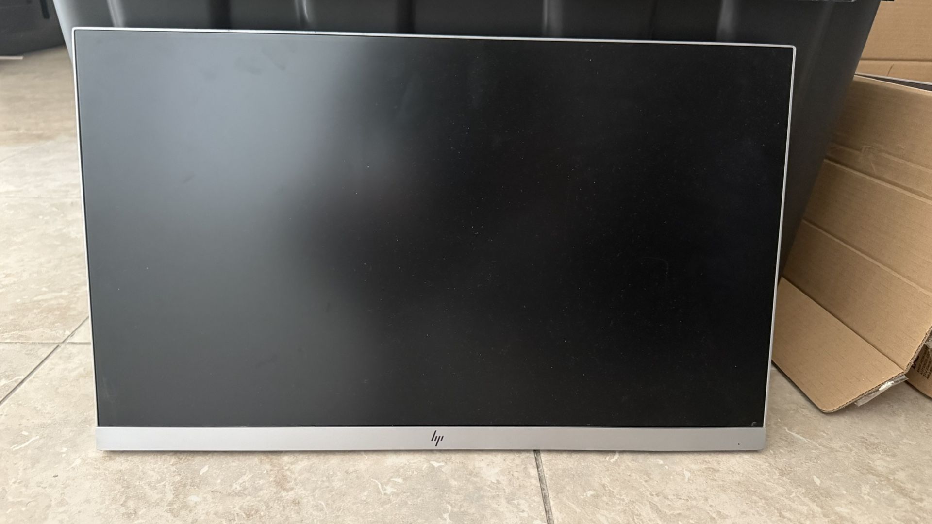 HP Dual Monitor with stands