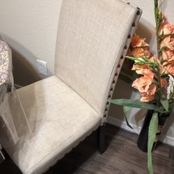 4 Dining Chairs 