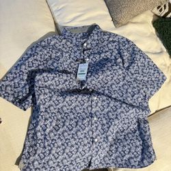 Van Heusen Shirt (Large)