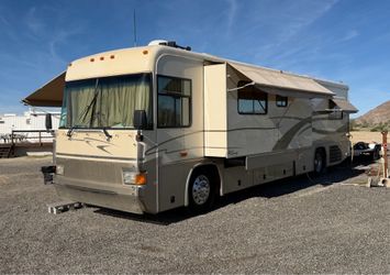 2000 Country Coach Allure