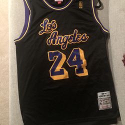 Kobe Bryant Throwback Lakers Jersey