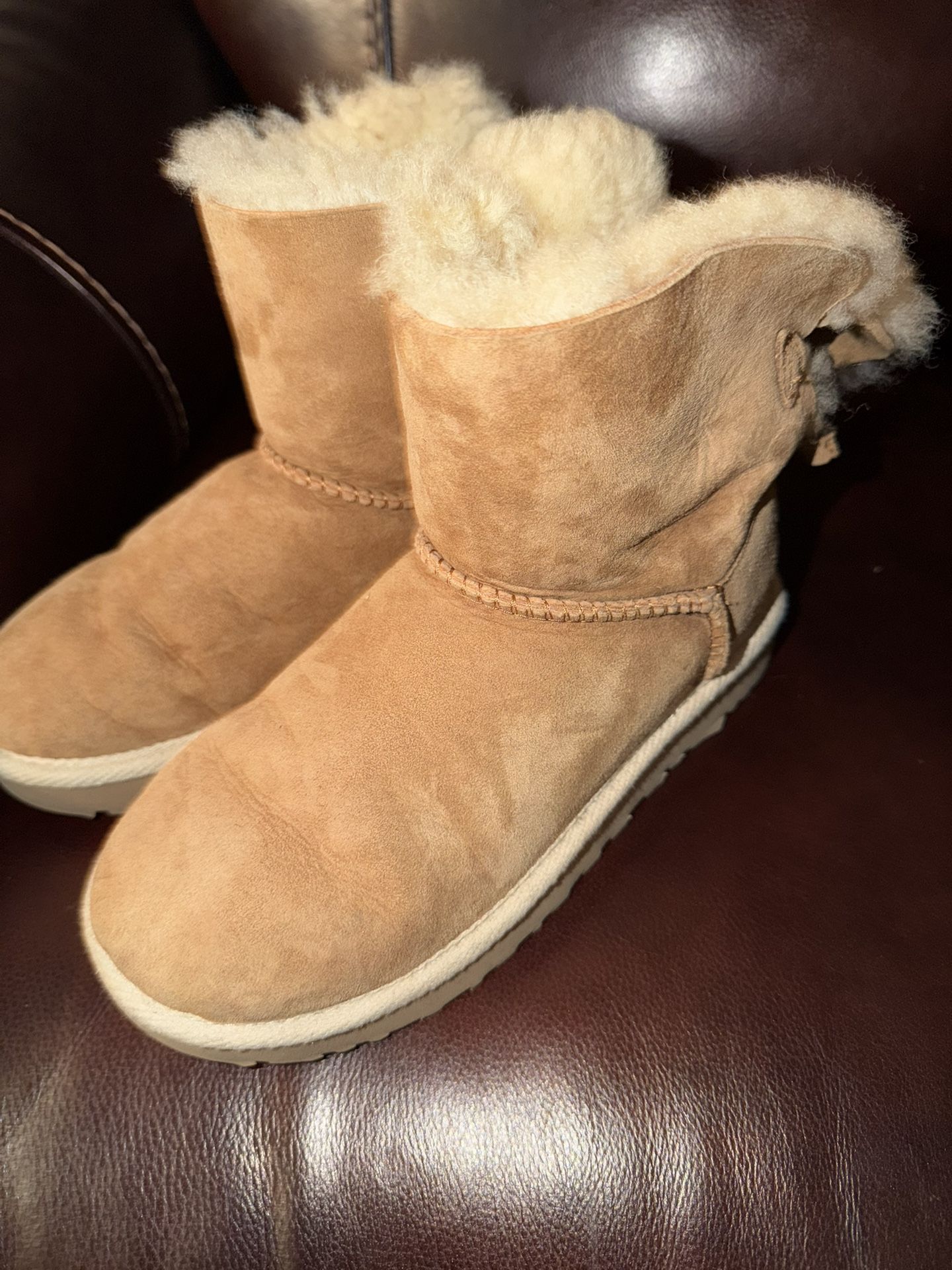 UGG Women's Classic Ultra Mini Size 5