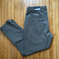 NWT Perry Ellis Men’s Ponte Knit Stretch Jogger Sz. L