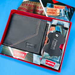 Wallets on Live, Armany and Fossil