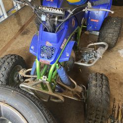 4 Wheeler Yahama Blaster Atv And Helmet 