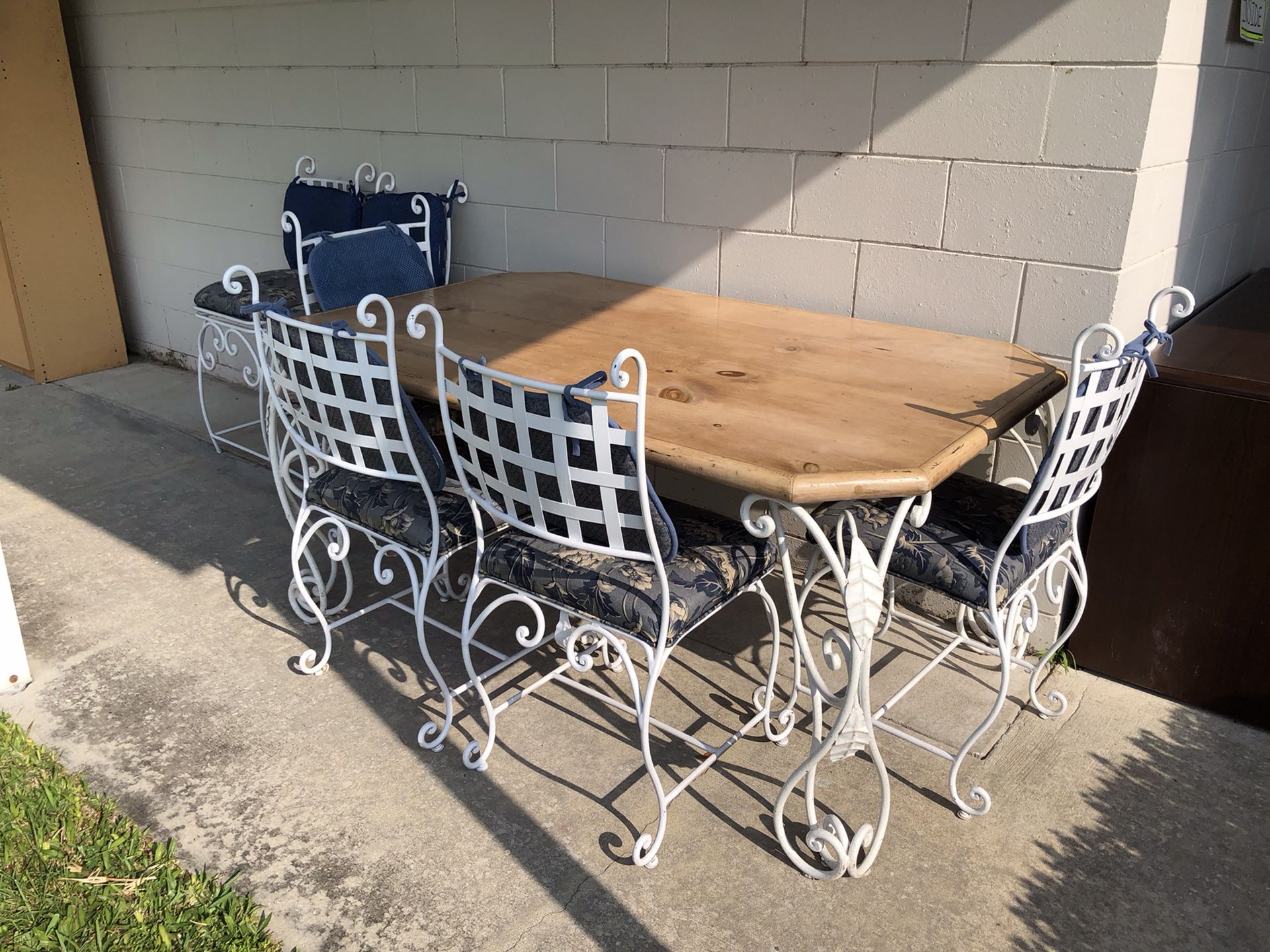 Wooden And Metal Table, 6 Metal Chairs, And Cushions