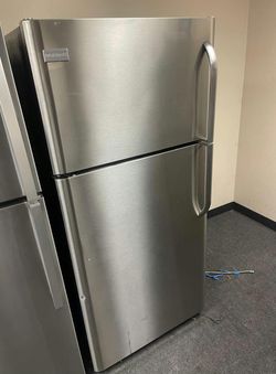 Frigidaire Refrigerator - Stainless Steel TopFreezer